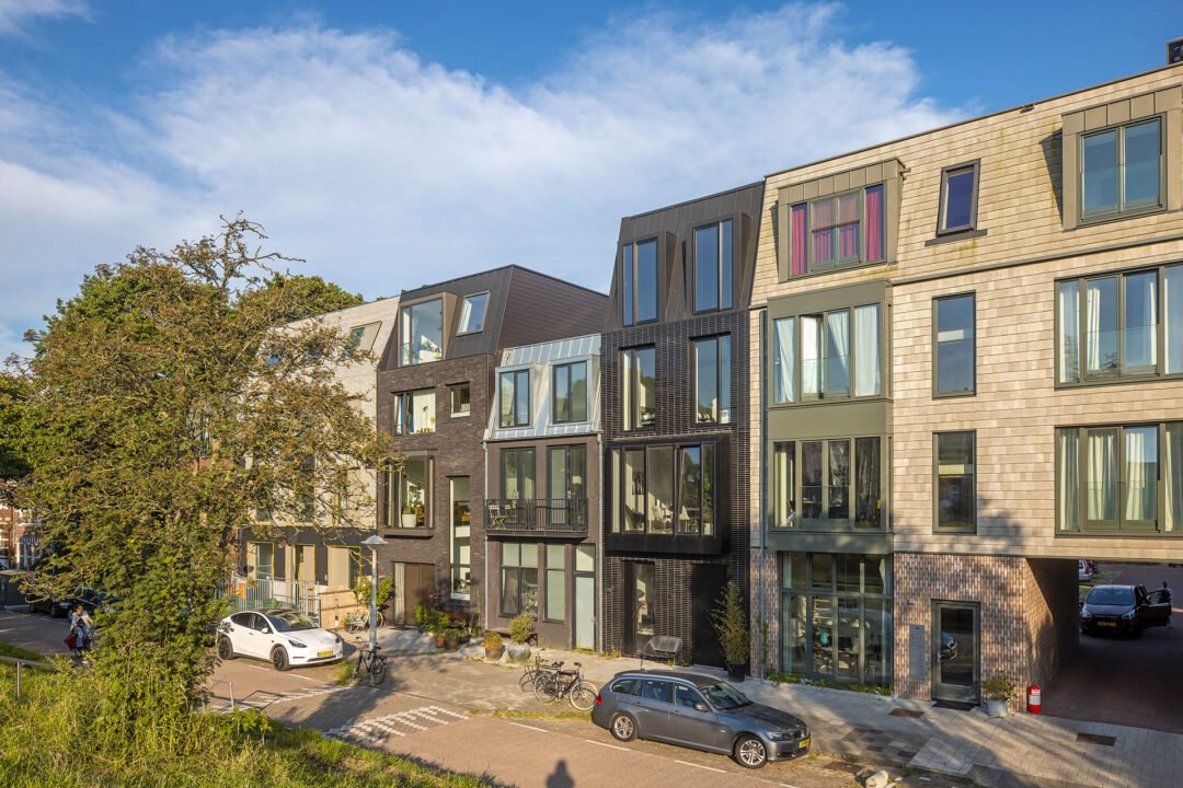 Modern zelfbouw herenhuis, Ringdijk 44, Amsterdam Oost