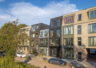 Modern zelfbouw herenhuis, Ringdijk 44, Amsterdam Oost